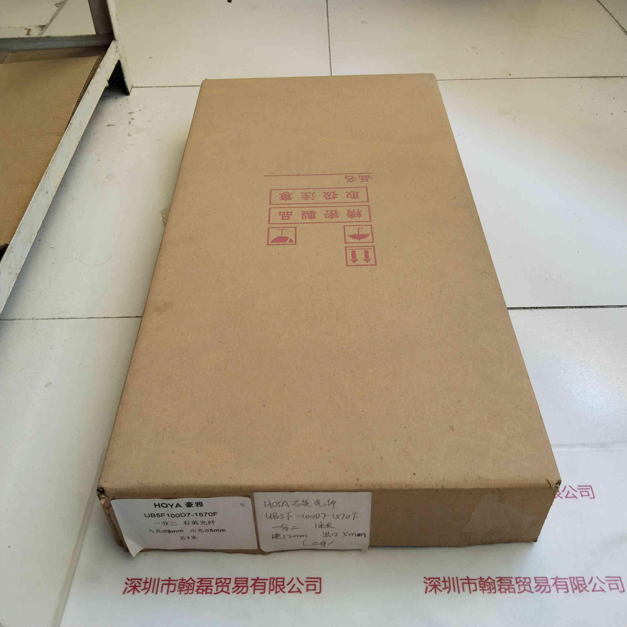 HOYA豪雅  UB5F-100D7-1570F  一分二  石英光纤